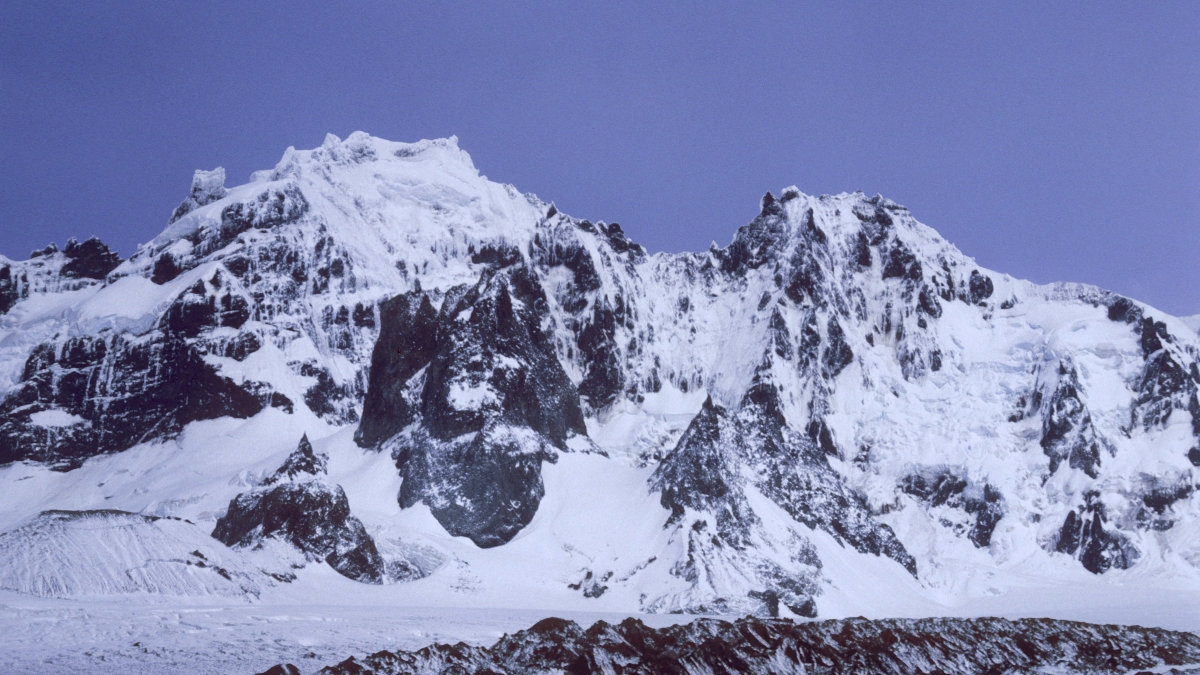 Le Mont Ross (Les Kerguelen)