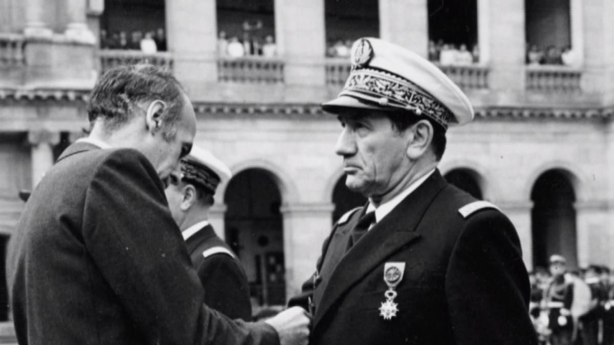 Retour sur le destin de l'amiral Antoine Sanguinetti, évincé de l'Aéronavale par Valérie Giscard d'Estaing en 1976
