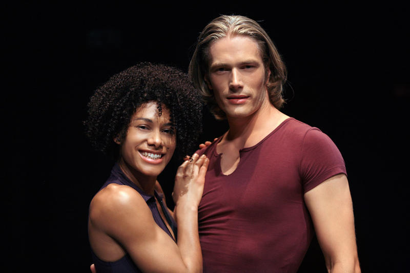 Fais Danser La Poussière Streaming FAIS DANSER LA POUSSIERE | FranceTvPro.fr