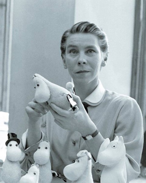 Tove Jansson et les Moomins en 1956 Tove et les Moomins