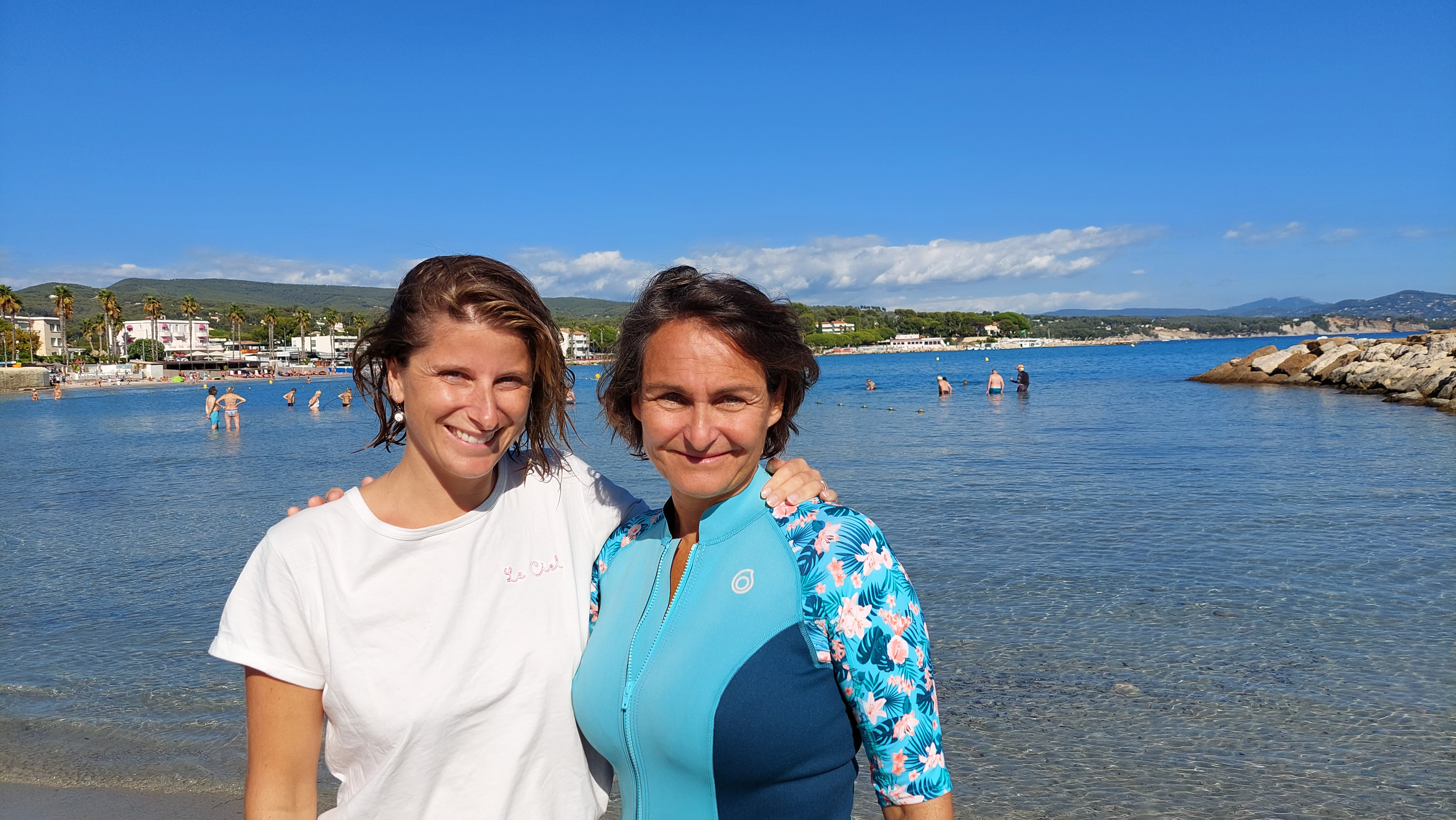 Magazine "Vue sur Mer" - Deborah Pardo, invitée, avec la présentatrice Sophie Accarias