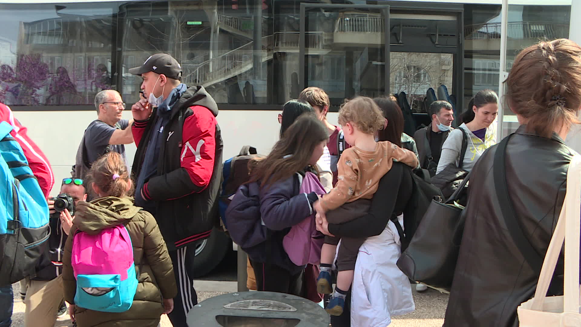 Réfugiés ukrainiens prêts à embarquer sur le ferry