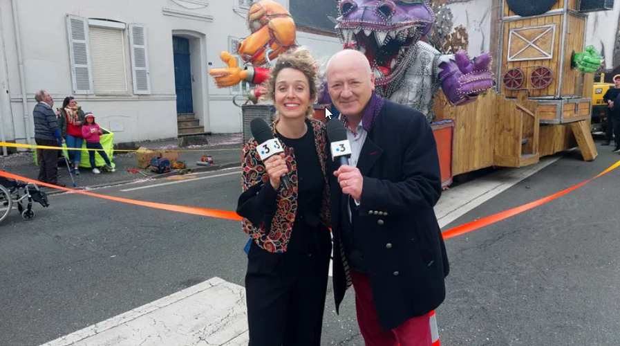 Anne-Sophie et Christophe prêts pour suivre cette soirée carnavalesque ! © France Télévisions/Xavier Defives