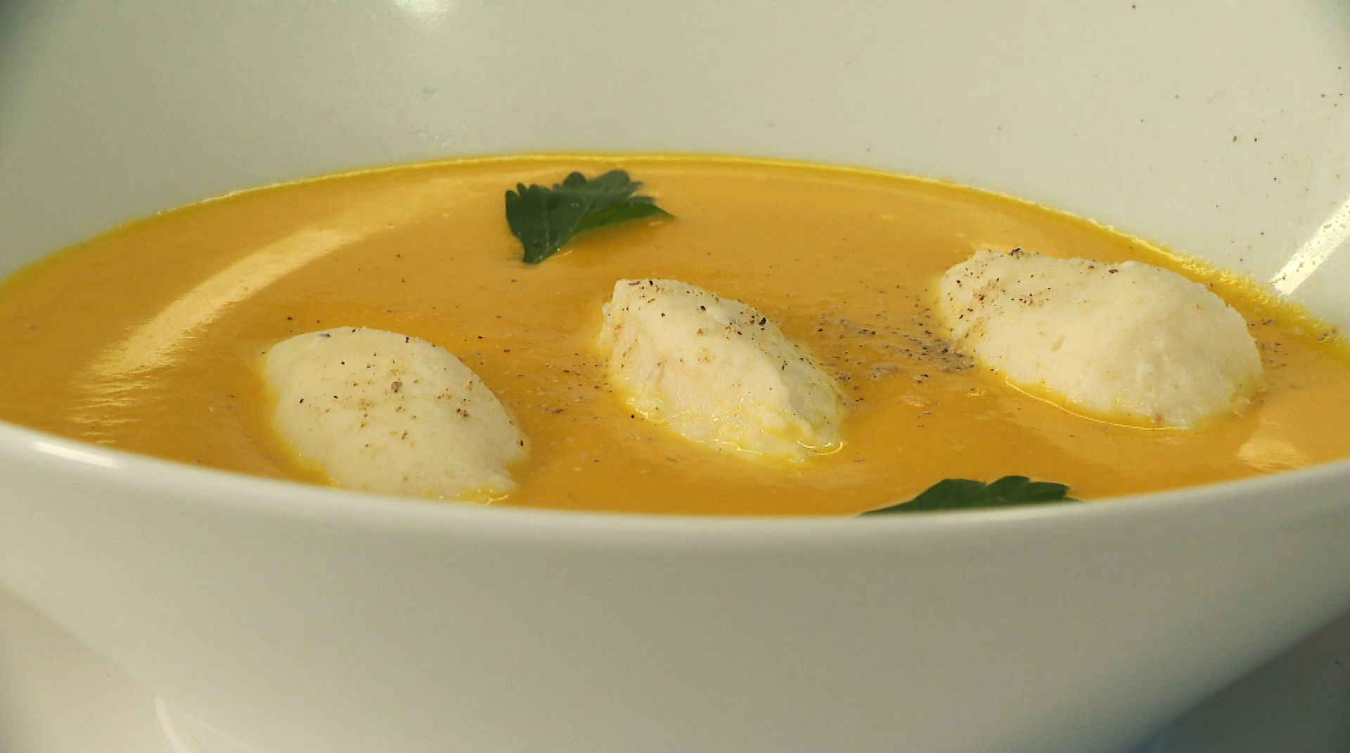 quenelles de brochet & soupe de courges et potimarron