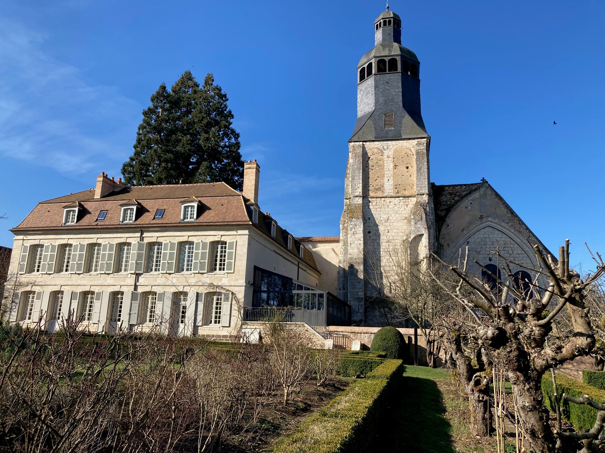  Le Collège Royal Militaire de Thiron-Gardais en Eure et Loire, propriété de Stéphane Bern 