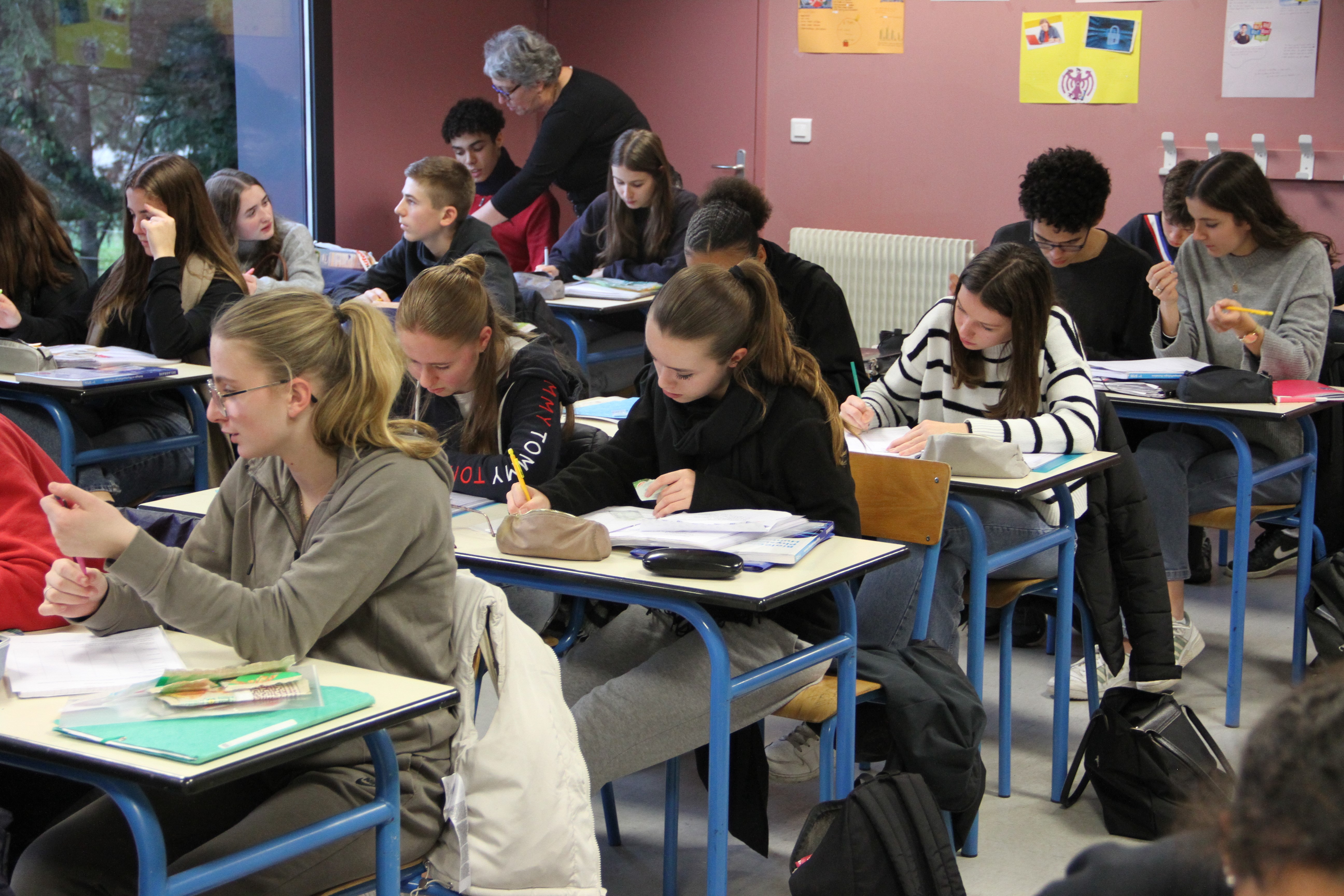 Elèves-en-classe_La-Joliverie