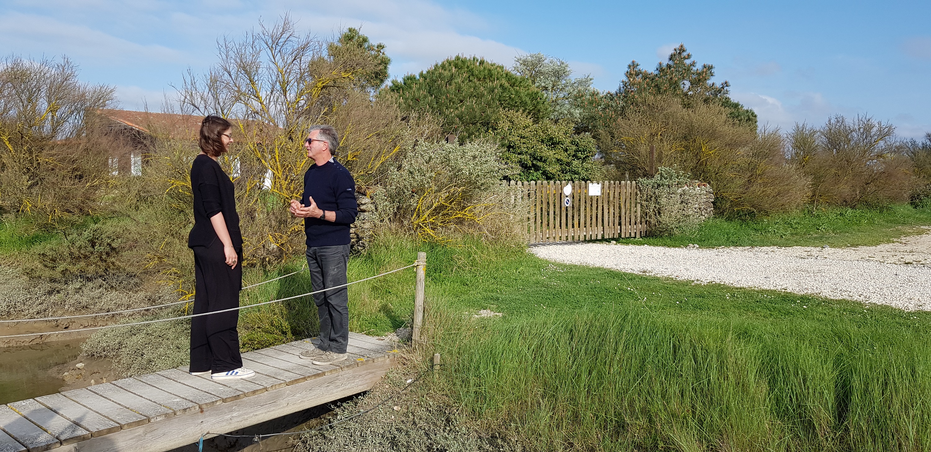 France et Jean-Pierre sur un canal de l'île Madame 