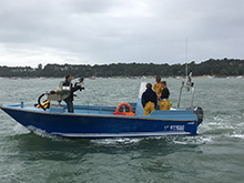 L'équipe sur le bateau de pêche