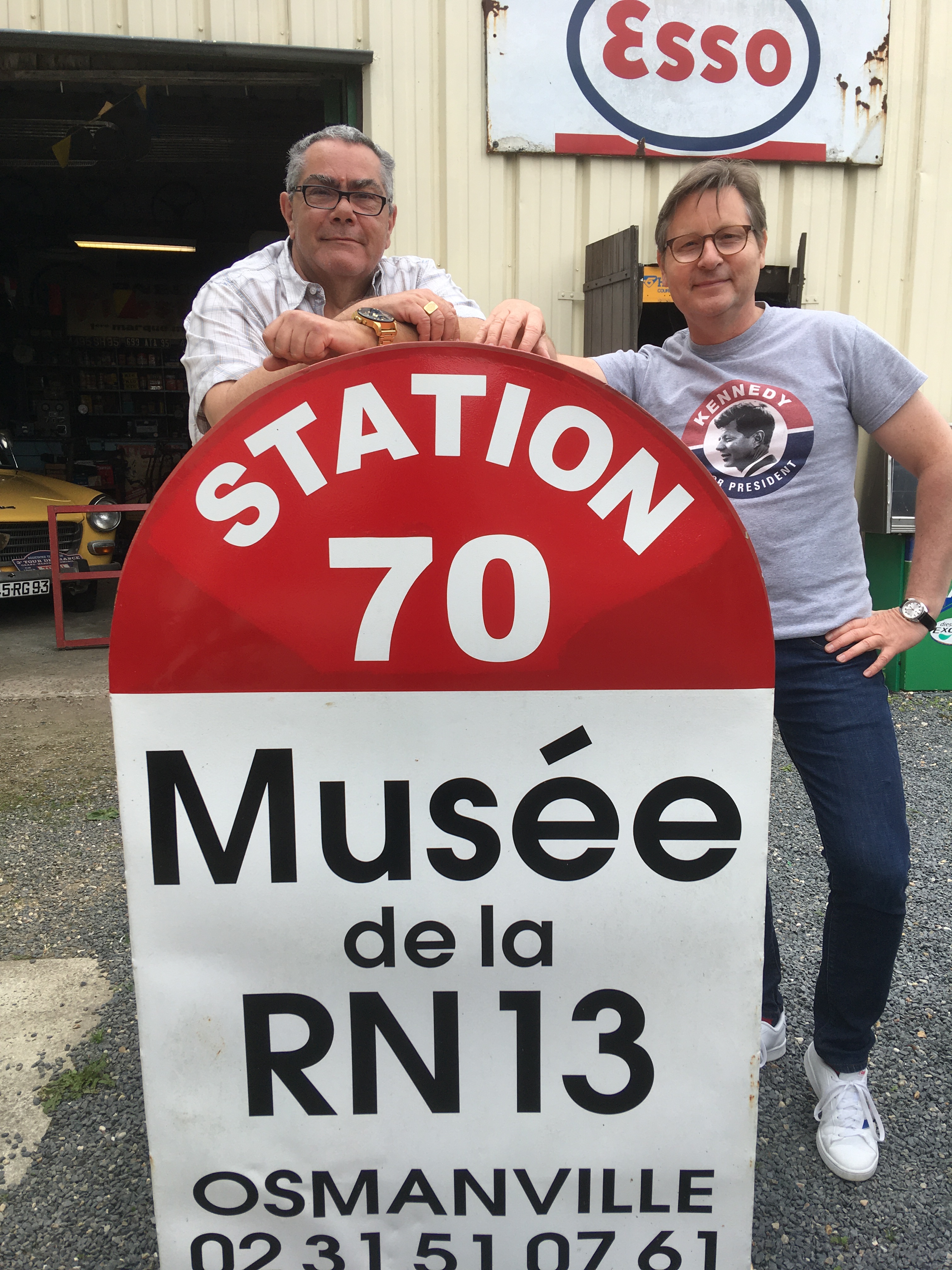 Laurent Quembre et Luc Le Gleuher, le propriétaire du Musée Station 70