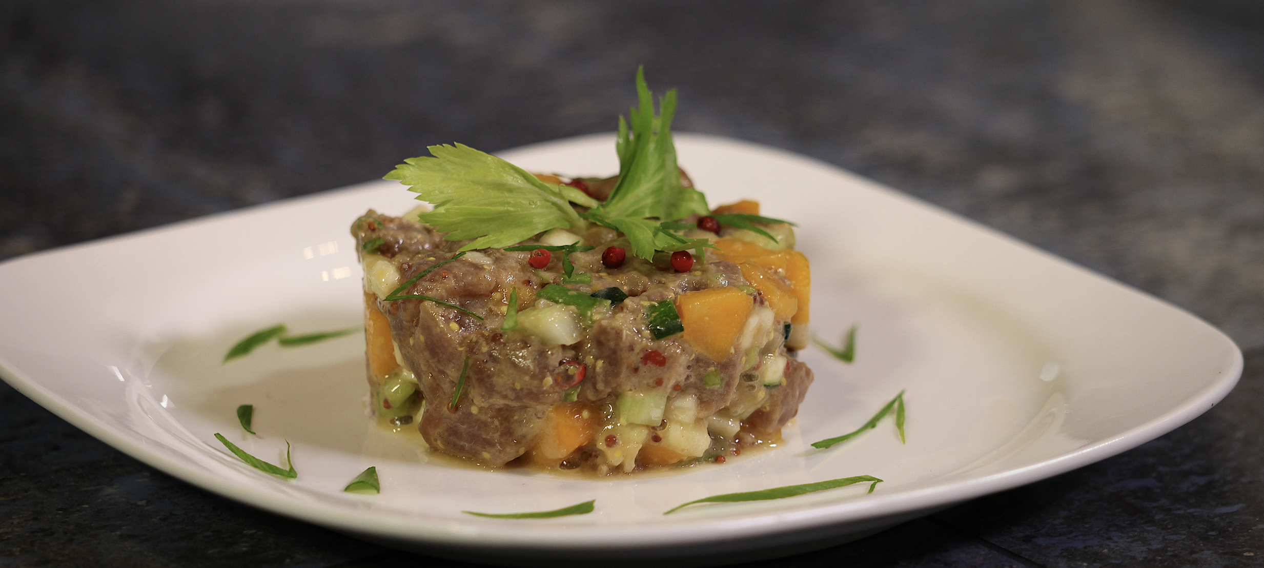 Tartare d'espadon à la mangue