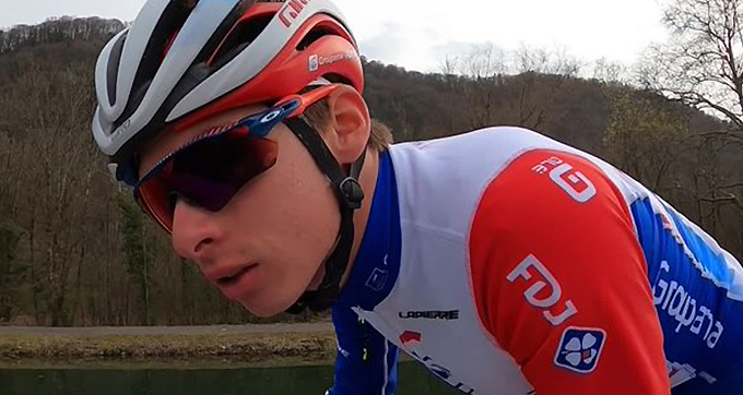 Romain Grégoire cycliste de Besançon, en tête au classement du Tour du Limousin • © France Télévisions