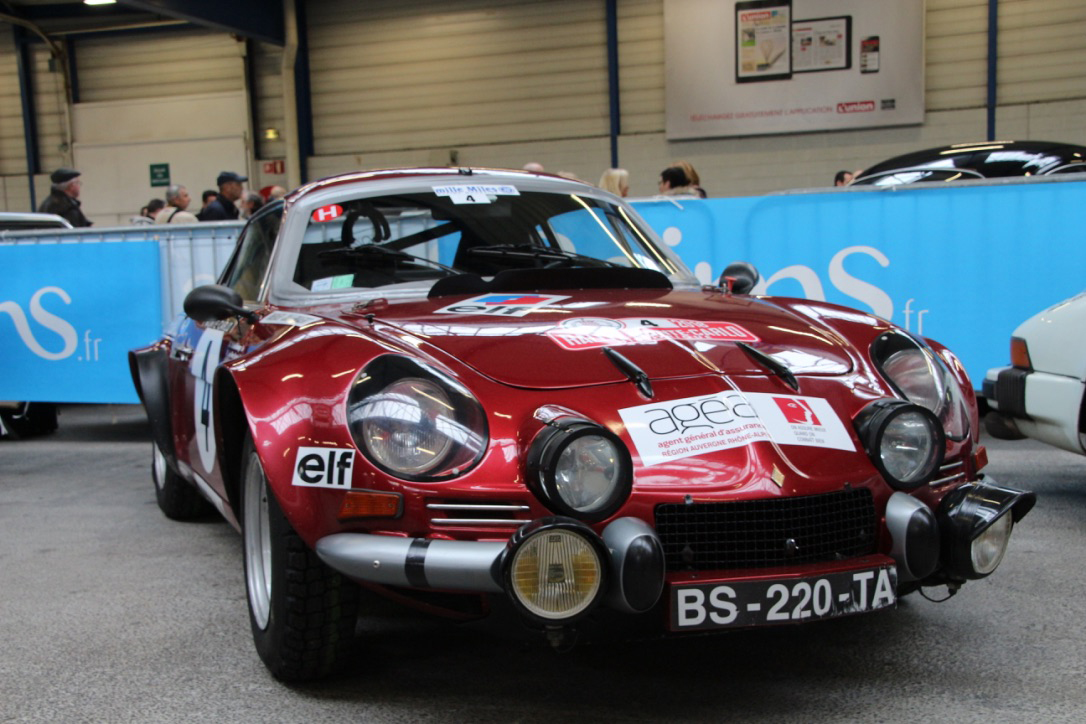 Voiture rallye Monte-Carlo historique