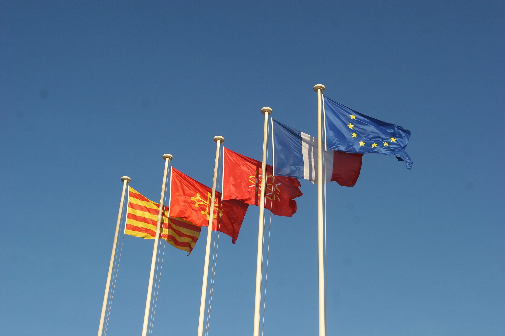 Drapeaux assemblée Régionale