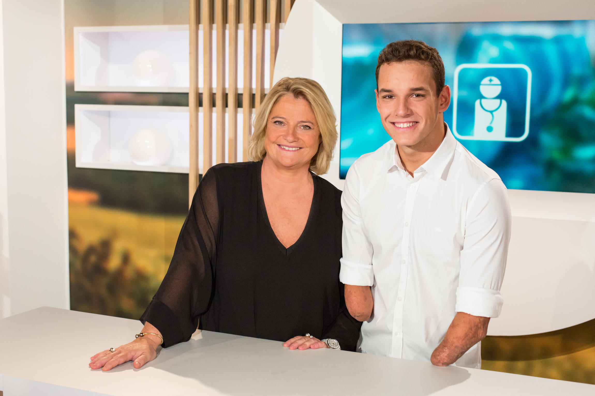 Marina Carrère d'Encausse et Théo Curin