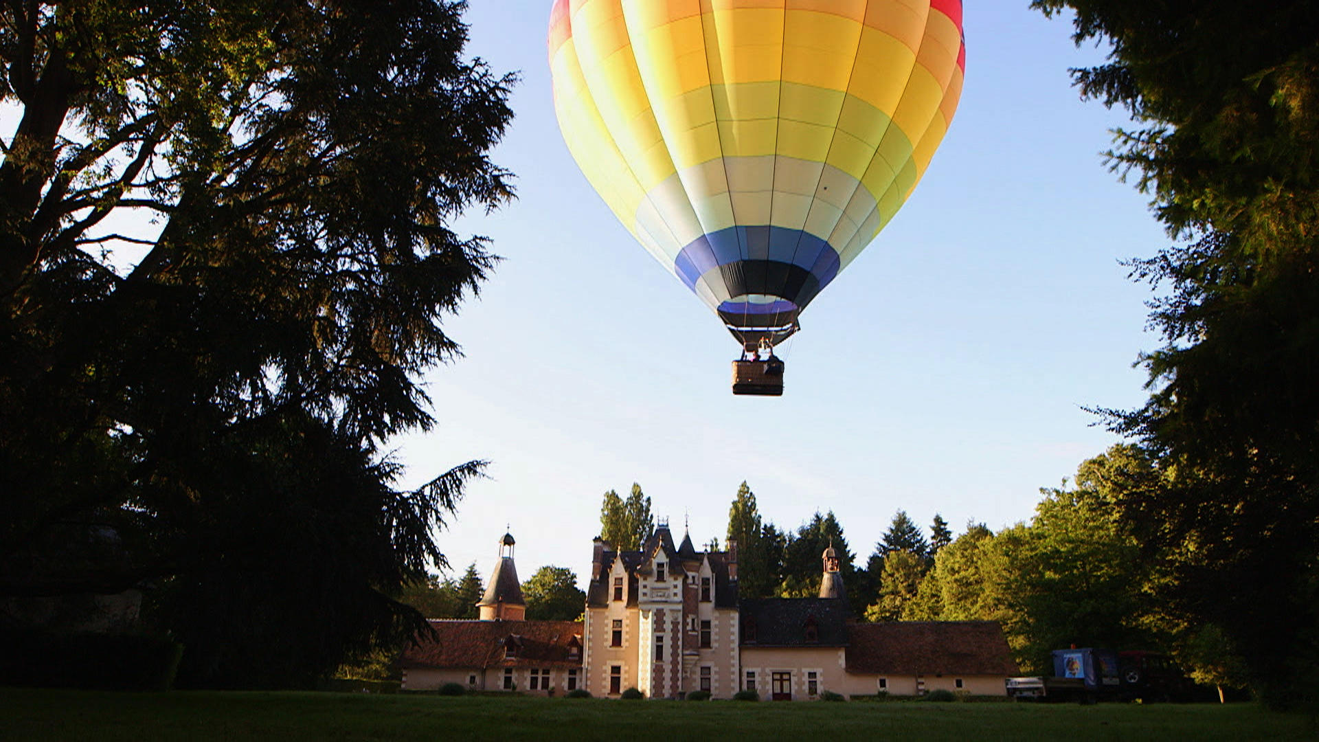 AU FIL DE LA LOIRE, PETIT CHÂTEAU DEVIENDRA GRAND