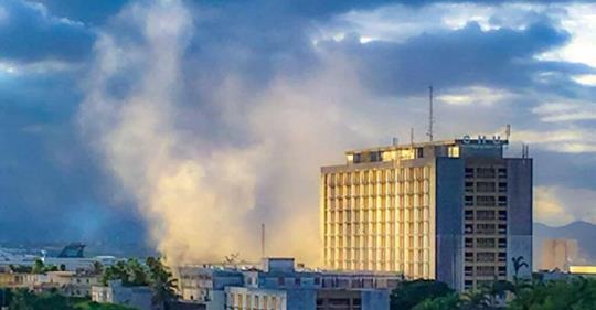 l'hôpital de Pointe-à-Pitre en feu