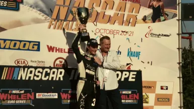 Ulysse - ou l'avenir incertain d'un jeune pilote de course atteint du spectre de l'autisme