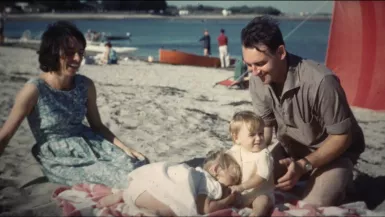 La moitié du monde _ famille sur une plage