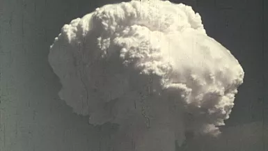 De Gaulle, la Bombe à tout prix !