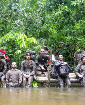 SUR LA PISTE DES ORPAILLEURS CLANDESTINS