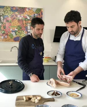  Porc caramélisé et crumble salé à Sablé-sur-Sarthe    