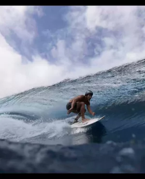 © Mérapi Productions/Bleu Lagon Productions  Atout surf EP5 MIHIMANA © Mérapi Productions/Bleu Lagon Productions
