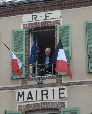La mairie de mon village, à l'heure de la dissolution