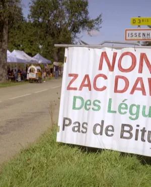 Quand la terre devient béton © Sancho et Compagnie Quand la terre devient béton © Sancho et Compagnie