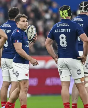 Tournoi des Six Nations 2025 : L'équipe de France débutera le tournoi le vendredi 31 janvier face au Pays de Galles qu'elle a battu lors des 5 dernières rencontres et c'est en direct sur Réunion la 1ère