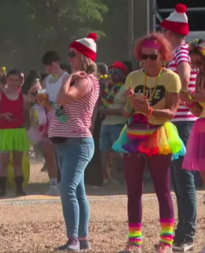 Des festivaliers à Poupet 