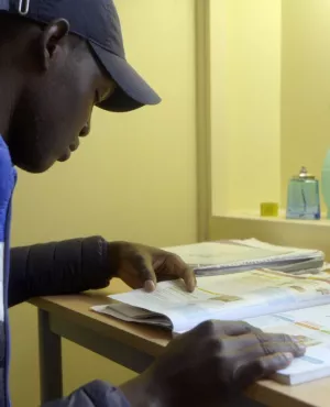 Sabour révise ses cours  Sabour révise cours