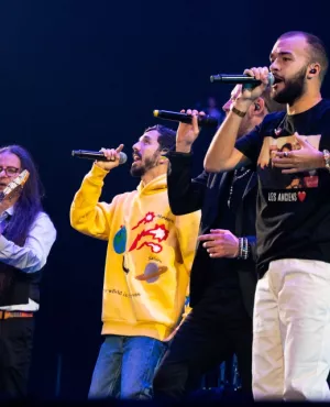 Concert les 25 ans de Tryo à l'Accor Aréna  Simplement inoubliable. Ce concert à l’Accor Arena de Paris restera comme l’un des plus grands moments de l’histoire d’un groupe qui a marqué celle de la scène française depuis les vingt-cinq dernières années…