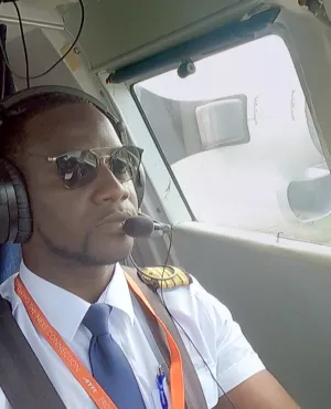 GUYANE, LE PILOTE DE LA JUNGLE GUYANE, LE PILOTE DE LA JUNGLE