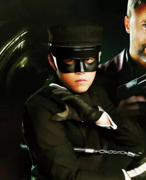 THE GREEN HORNET (CINÉMA)   Le réalisateur français Michel Gondry revisite avec humour et à coup d’effets visuels la série télé des années 1960 immortalisée par Bruce Lee. Film de super-héros aussi loufoque qu’original !