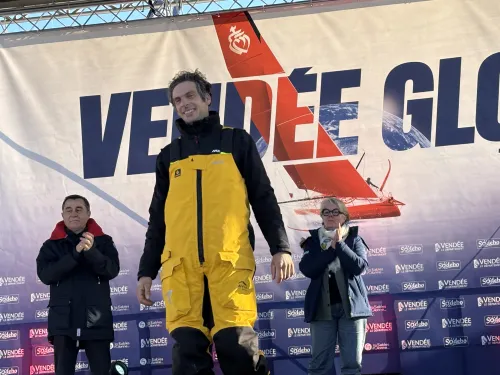 Arrivée de Charlie Dalin - Vendée Globe, janvier 2025