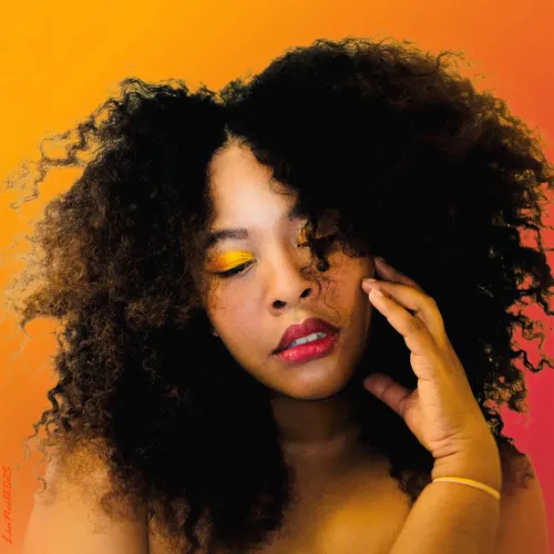 Zétwal : Rencontre avec Léa Noël pour la Saint-Valentin À l’occasion de la Saint-Valentin, l'émission Zétwal s'illumine en accueillant une figure montante de la scène réunionnaise : Léa Noël. Dans le cadre chaleureux de ce rendez-vous musical, l'artiste se livre à Yaëlle Trulès pour un moment de partage authentique, mêlant confidences et performance live.