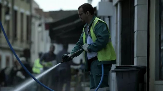 Nous ouvriers, nos cœurs battent encoreu