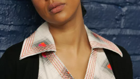 SOPHIE OKONEDO DANS WINNIE L'AUTRE MANDELA TELEFILM DRAMATIQUE  WINNIE l'AUTRE MANDELA