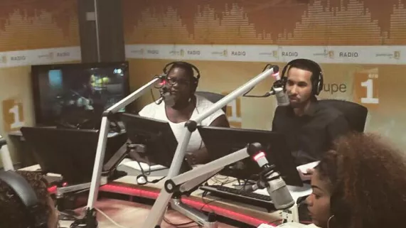 l'équipe de "Derrière le micro" @guadeloupe 1ère