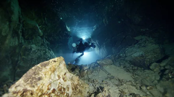 De l'eau sous la montagne 
