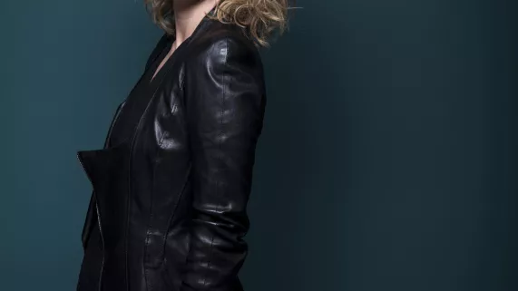 Caroline Roux Copyright / Delphine Ghosarossian / FTV / SIPA