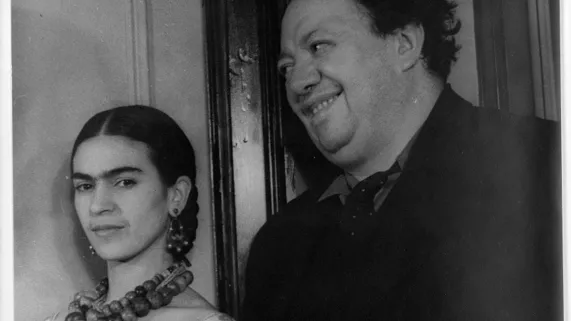 © Carl Van Vechten / Bridgeman Art Library / © Galerie Bilderwelt FRIDA KAHLO / DIEGO RIVERA, VIVA LA VIDA