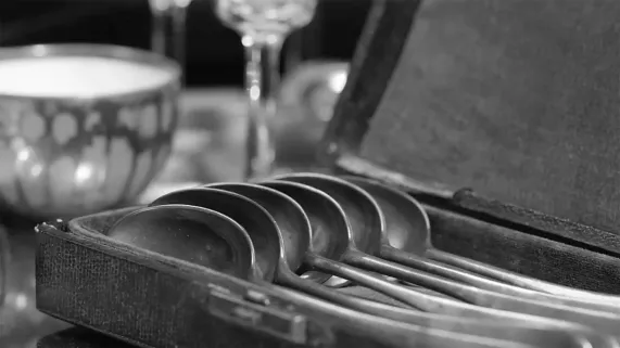 APRES LA GUERRE, LES RESTITUTIONS APRES LA GUERRE, LES RESTITUTIONS