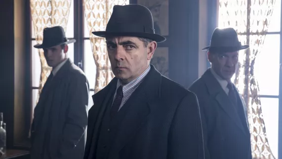 © Peket Co-Production Ltd 2016 - photographe : Colin Hutton MAIGRET