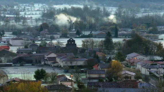 ©Alwa Deluz-village de Castagnède