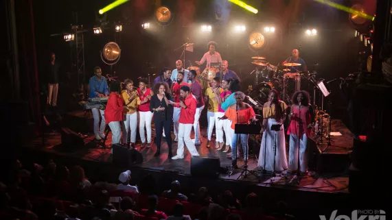 ©Movieda TONY CHASSEUR A LA CIGALE