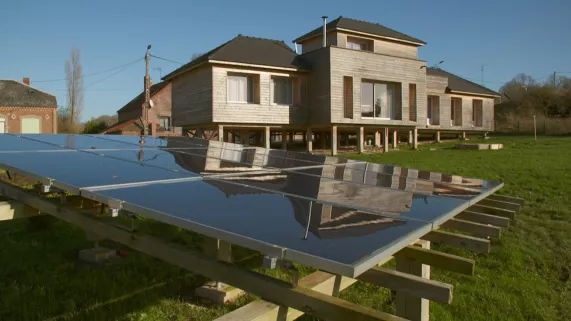 © Ego Productions ECONOME SWEET HOME