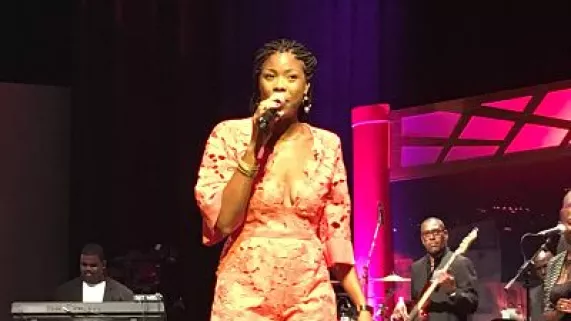 LE PRESQUE LATE SHOW Leila Chicot @servicecommunicationguadeloupe1ere