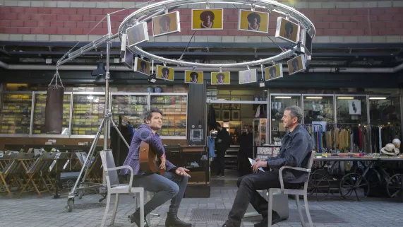 © PROGRAM 33 DROLE D'ENDROIT POUR UNE RENCONTRE