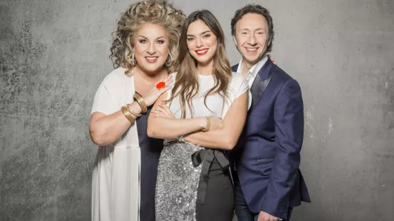(c) Renaud Corlouer France Télévisions Eurovision 2017 Mariane James, Alma et Stéphane Bern